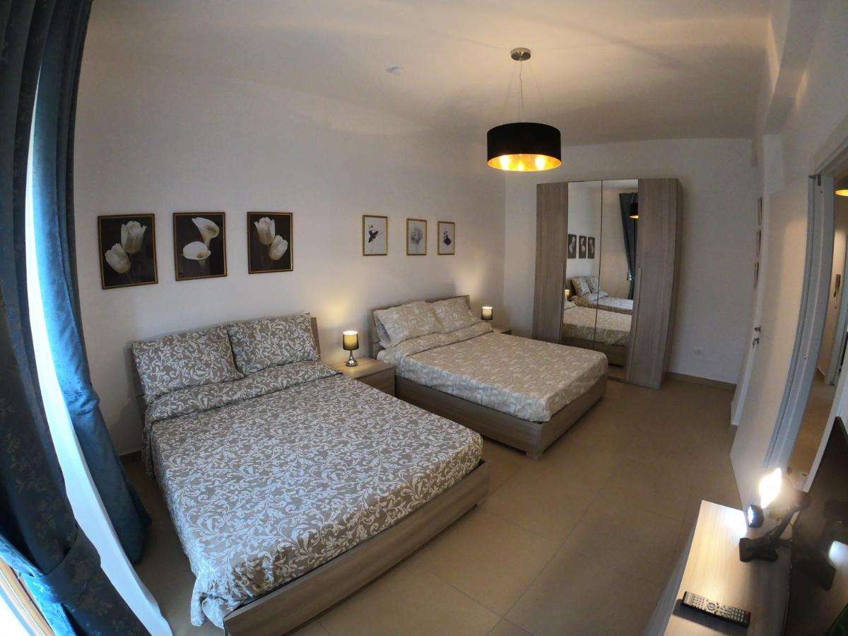Caserta Royale Apartment Bagian luar foto