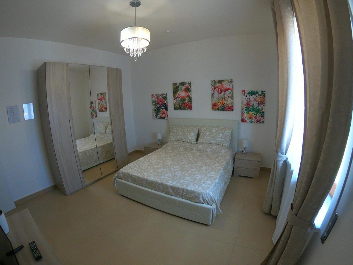 Caserta Royale Apartment Bagian luar foto