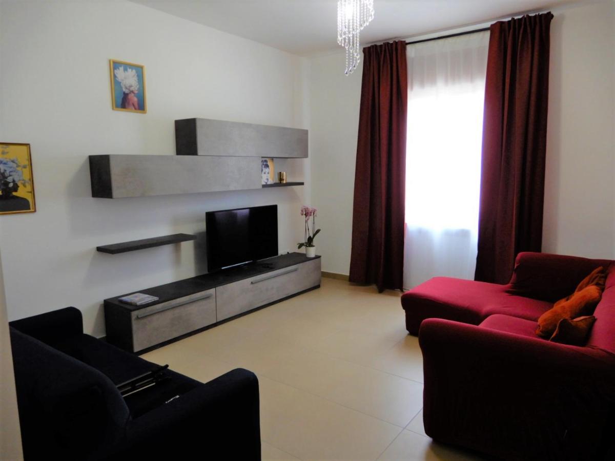Caserta Royale Apartment Bagian luar foto