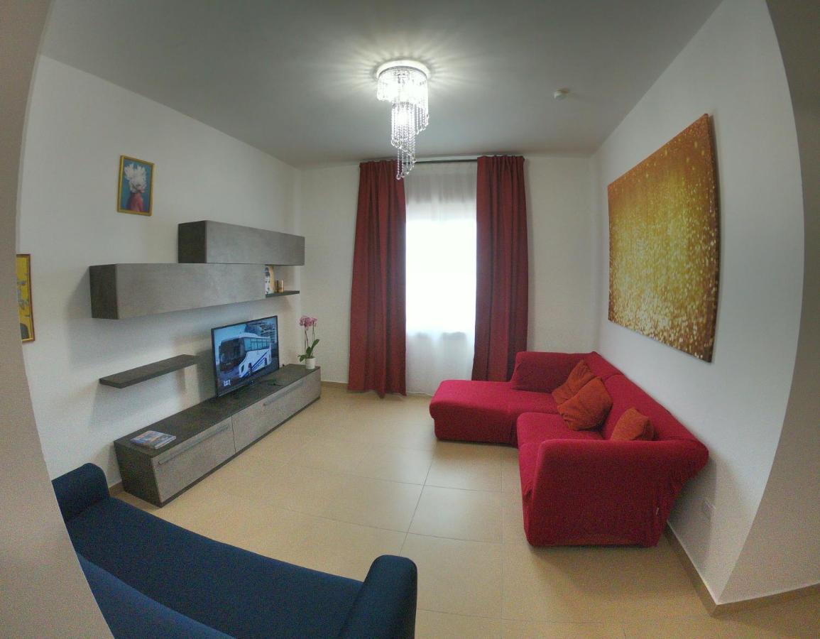 Caserta Royale Apartment Bagian luar foto