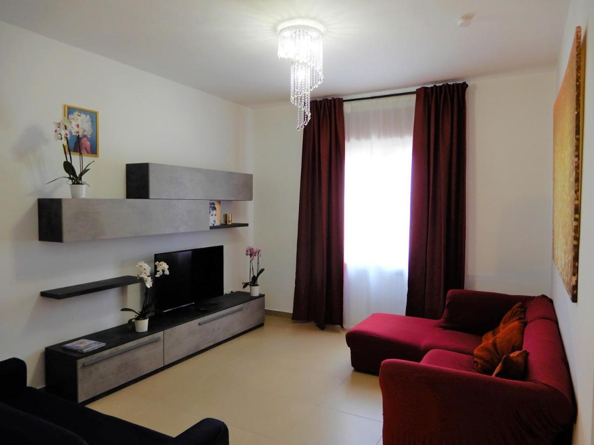 Caserta Royale Apartment Bagian luar foto