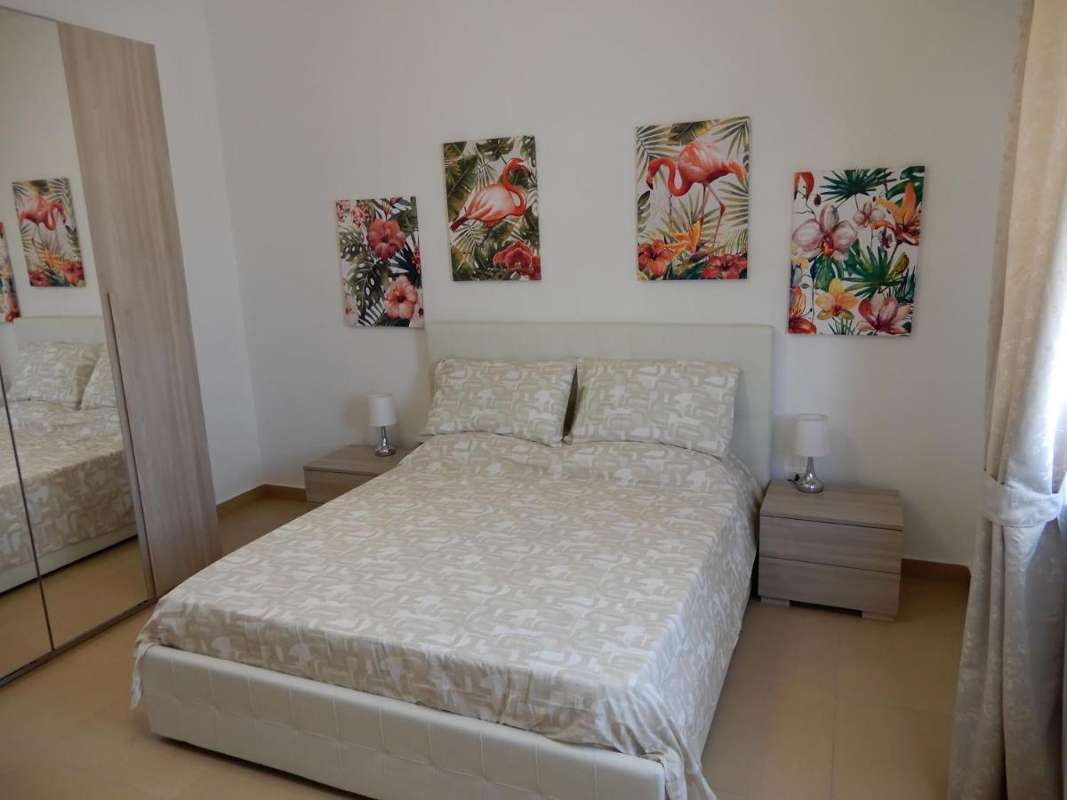 Caserta Royale Apartment Bagian luar foto
