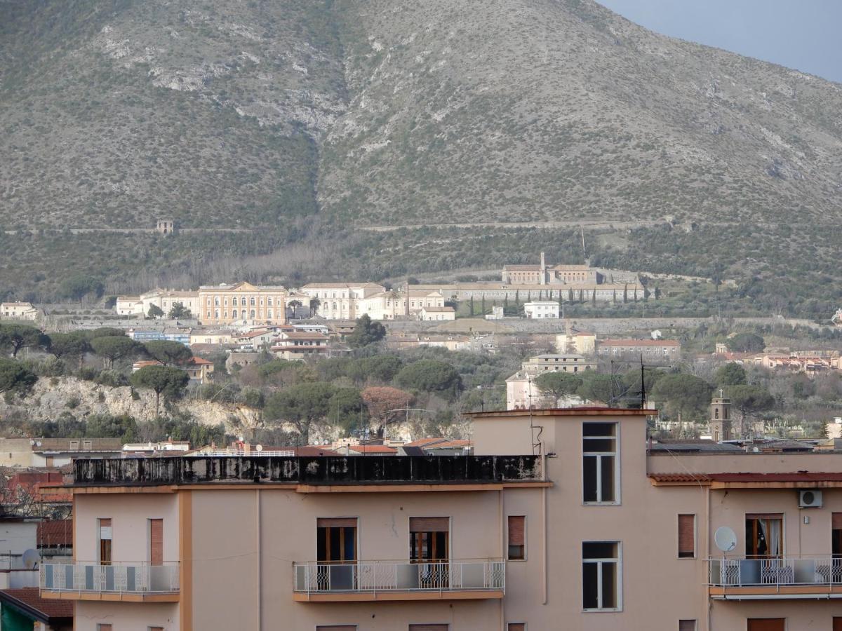 Caserta Royale Apartment Bagian luar foto