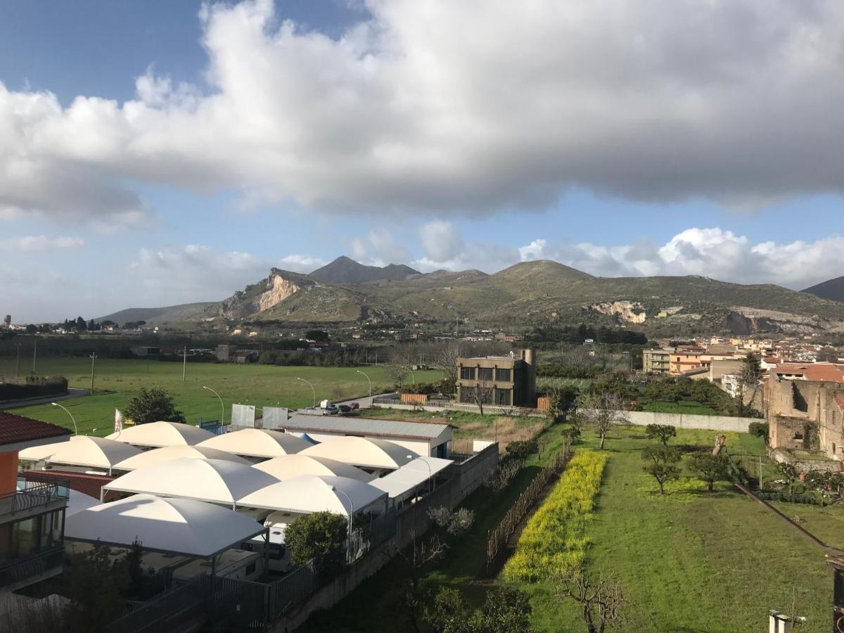 Caserta Royale Apartment Bagian luar foto