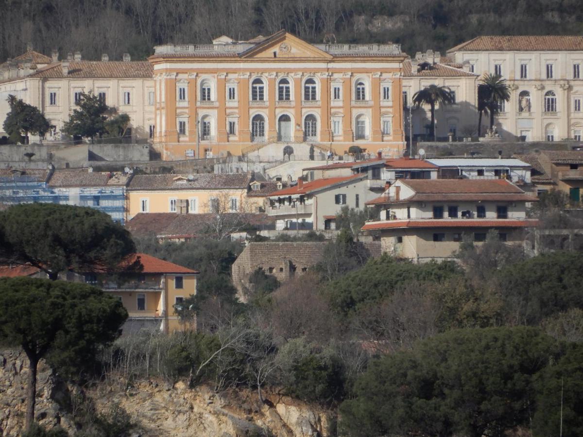 Caserta Royale Apartment Bagian luar foto