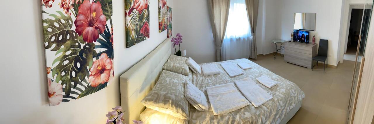 Caserta Royale Apartment Bagian luar foto
